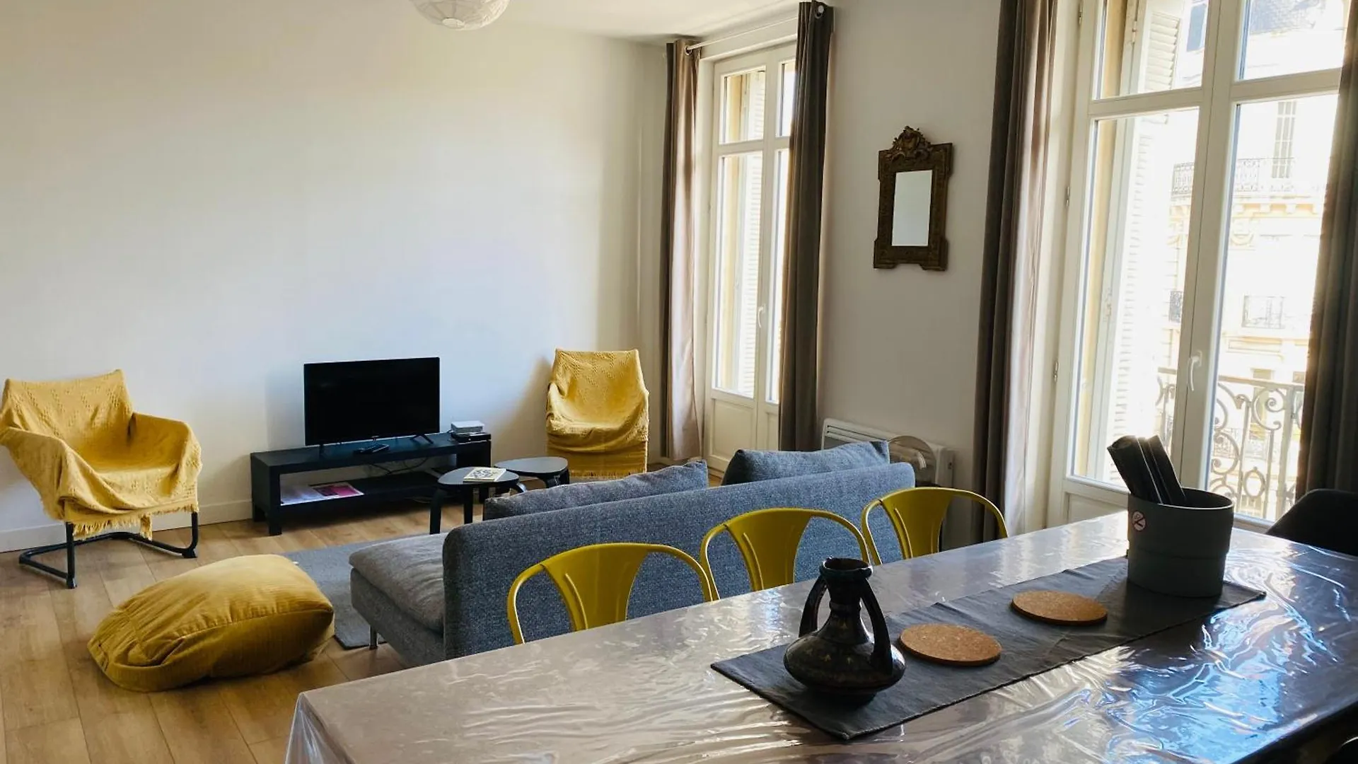 Magnifique Appartement T4 90 M2 Tres Bien Situe 2 Min Vieux Port Et Gare St Charles Marseille France